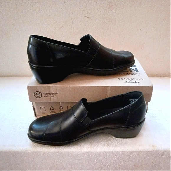 Clarks - Picture 4 of 4